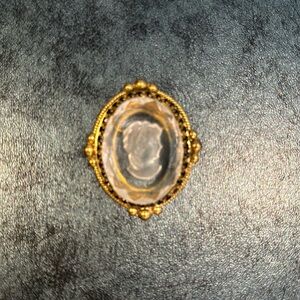 Vintage Cameo Brooch